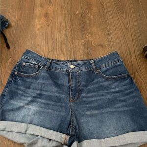 Time and Tru Medium Blue Denim Shorts